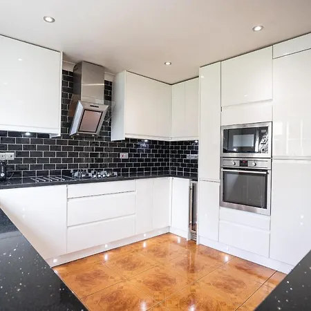 October Disc - Long - Contractors Vakantiehuis Bristol