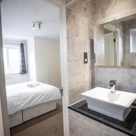 October Disc - Long - Contractors Bristol