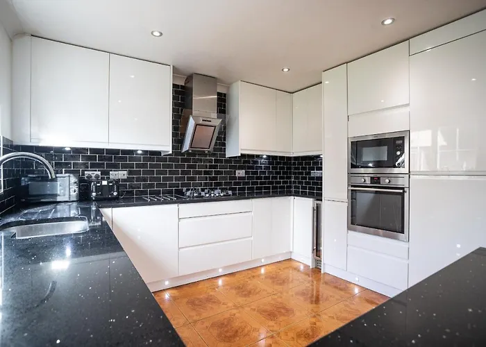 October Disc - Long - Contractors