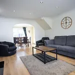 October Disc - Long - Contractors Tatil Evi
