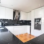 October Disc - Long - Contractors Bristol
