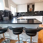 October Disc - Long - Contractors Tatil Evi *