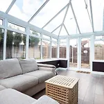 October Disc - Long - Contractors Tatil Evi Bristol