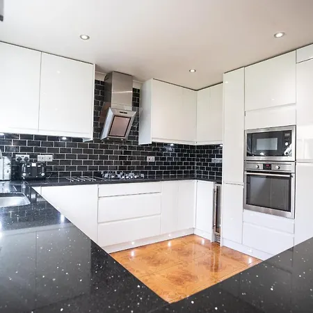 October Disc - Long - Contractors 브리스틀