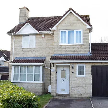 Holiday home October Disc - Long - Contractors Bristol