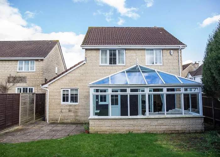 October Disc - Long - Contractors Holiday home Bristol