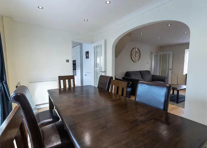 October Disc - Long - Contractors Casa vacanze Bristol