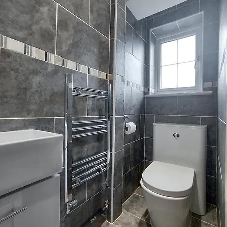 October Disc - Long - Contractors