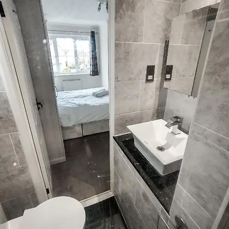 October Disc - Long - Contractors Nyaraló Bristol