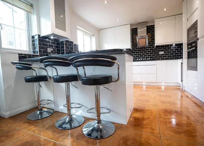 October Disc - Long - Contractors *